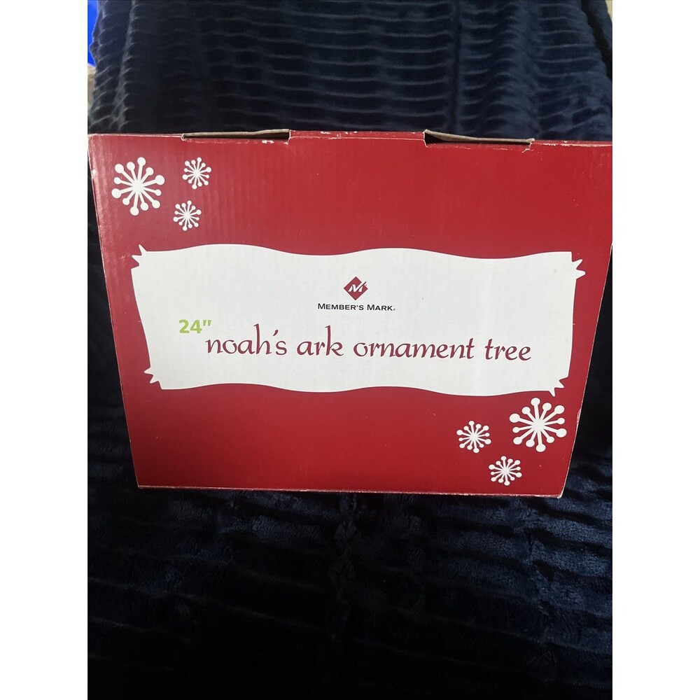 Member's Mark 24" Noah's Ark Christmas Tree 9 Hand Finished Animal Ornaments - Picture 5 of 5